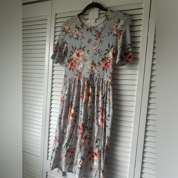 orange creek Dresses & Skirts - Floral Striped Dress
